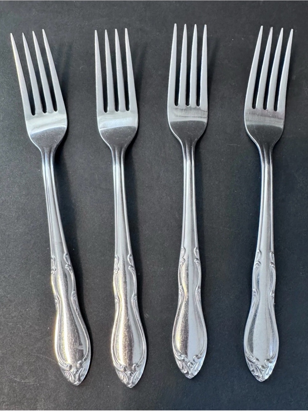 Simeon L & G. H Rogers Oneida Homestead Flatware set 4 Dinner Forks  Stainless